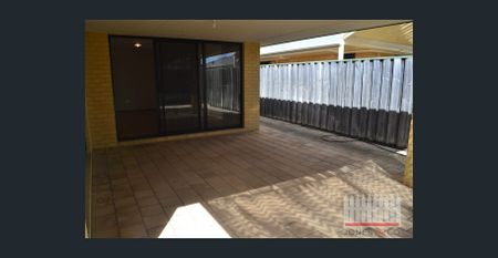 Spacious Family Home - Photo 3