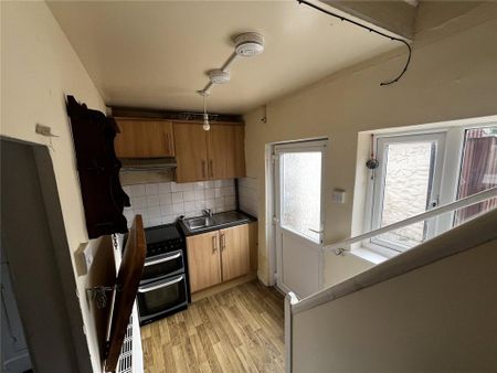 2 bedroom terraced house to rent - Photo 5