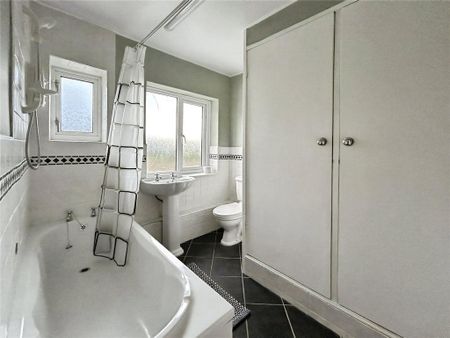 3 bedroom semi-detached house to rent - Photo 3
