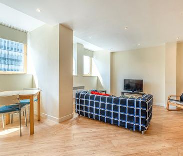 2 bedroom apartment to rent - Photo 3