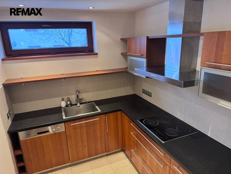 Pronájem domu 184 m², Jesenice - Photo 3
