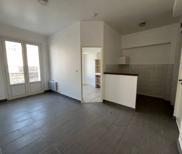Location Appartement 2 pièces 31m² - Photo 2