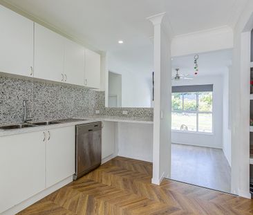 Quirky 3 Bedroom in Great Pacific Pines Location! - Photo 6