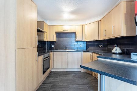 2 bedroom flat to rent - Photo 5