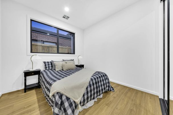 Brand New fully upgraded beauty ! - Photo 1