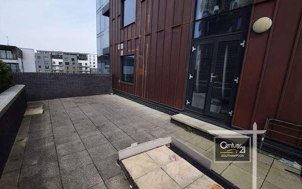|ref: |, Hawkins Tower, Admirals Quay, Ocean Way, Southampton, SO14 - Photo 1
