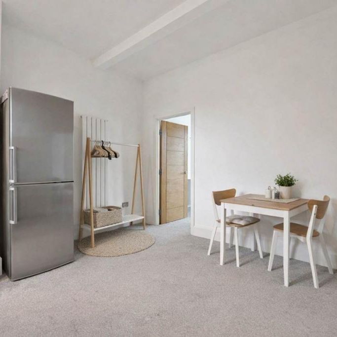 2 bedroom flat to rent - Photo 1