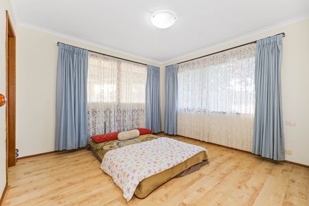 9 Doulton Drive, Trott Park SA 5158 - House For Rent | Domain - Photo 5