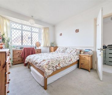 4 bedroom semi-detached house to rent - Photo 4