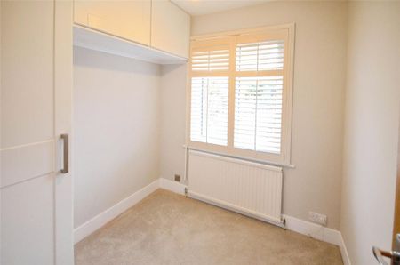 4 bedroom semi-detached house to rent - Photo 3