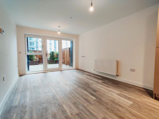 Geoffrey Watling Way, Norwich - Photo 1