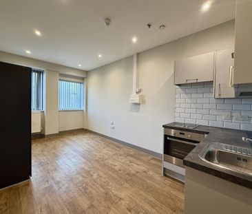 Studio to rent - Photo 2