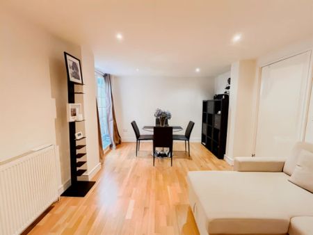 1 Bedroom 1 Bathroom - Photo 2