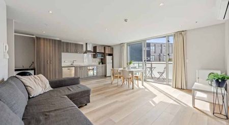 Rose Garden Apartment - Photo 2