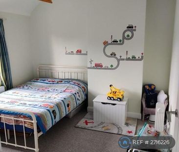 2 bedroom terraced house to rent - Photo 3