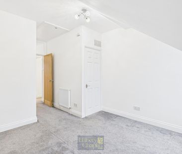 2 bedroom mews to rent - Photo 4