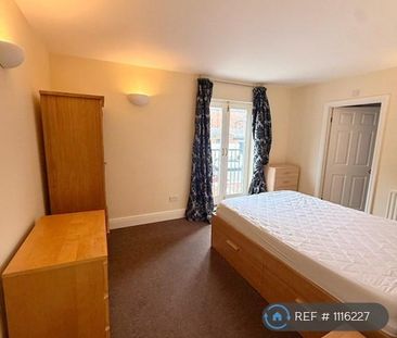 2 bedroom flat to rent - Photo 3