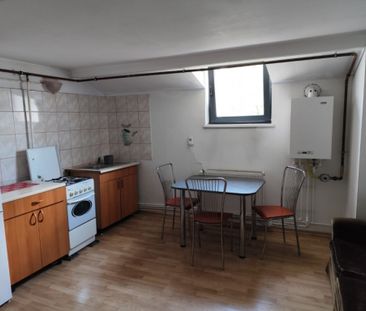 Garsoniera decomandata, 34 mp utili, zona biserica Madona Du - Photo 4