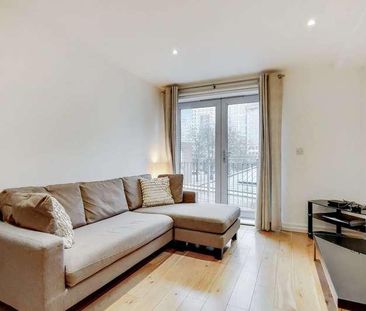 Storehouse Mews, Westferry, E14 - Photo 2