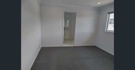 Morden family house in a dream location - Photo 2