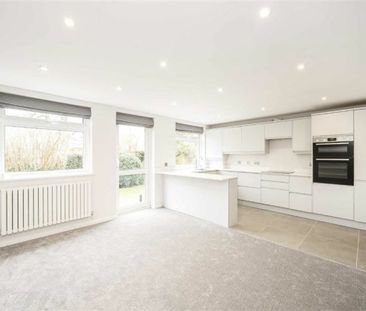 Harrowdene Gardens, TW11, London - Photo 3