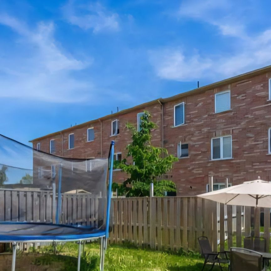 For Lease - 439 Aspendale Crescent, Mississauga, Ontario - Photo 1