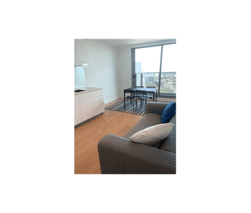 Modern One Bedroom, One Study Room Apartment in Southbank's Marco B... - Photo 2