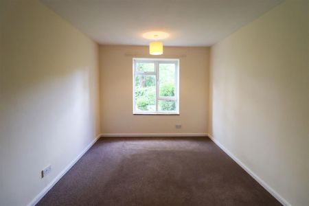 Bishop Wynn Close, ELY - Photo 2