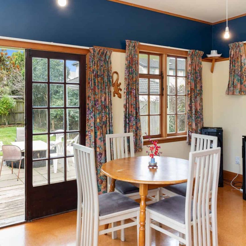 RICCARTON - STUDENT ACCOMMODATION 2026, 5X BEDROOM, 2X BATHROOM, VERY CLOSE TO UNI, HEATPUMP - Photo 1