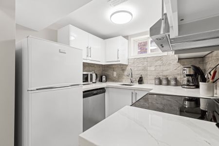 For Lease - 107 Parklea Drive, Toronto, Ontario - Photo 4