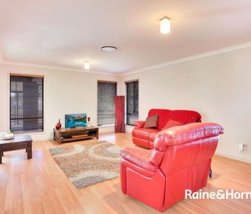 Stylish Acreage family home - Photo 2