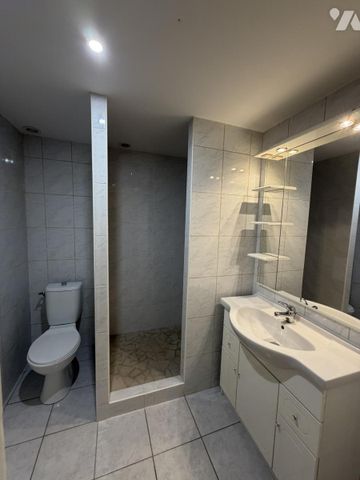 PIERRELATTE, MAISON DE VILLE SUR 2 NIVEAUX - Photo 4