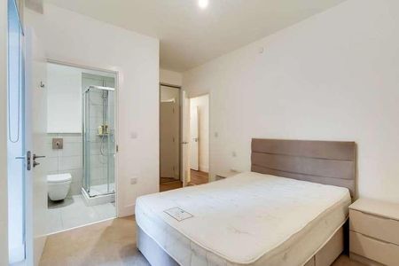 Silvertown Way, Canning Town, E16 - Photo 4