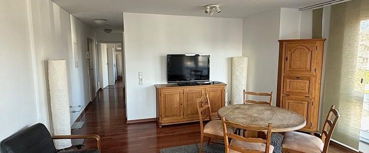 Möblierte 2-ZKB-Wohnung mit EBK, Garage und Balkon im Park Vauban - Photo 1