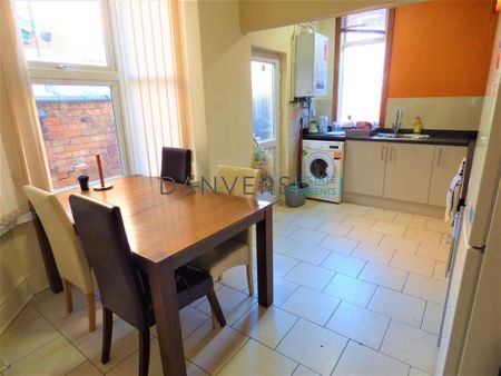 4 bedroom detached house to rent - Photo 5