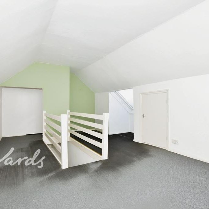 4 bedroom semi-detached house to rent - Photo 1
