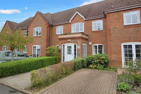 Cremorne Place, King George Avenue, Petersfield, Hampshire, GU32 - Photo 5