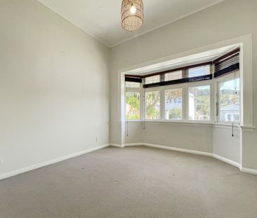 Welcome home to 233 Adelaide Road in Newtown. - Photo 1
