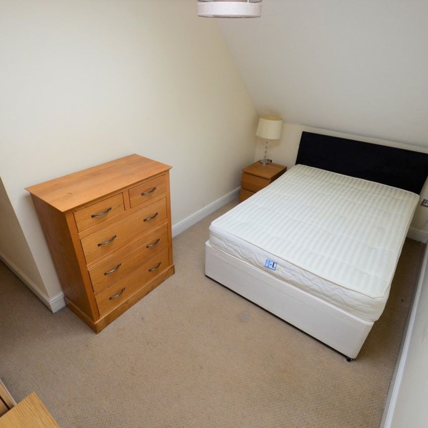 4 bedroom Apartment to rent - Photo 1