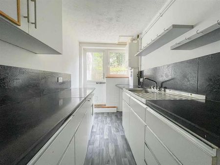 Kenilworth Road, St Leonards, TN38 - Photo 4