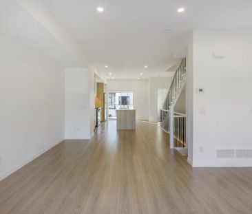 PET FRIENDLY Modern Townhome - Photo 1