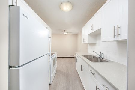 Castle Harbour - Photo 3