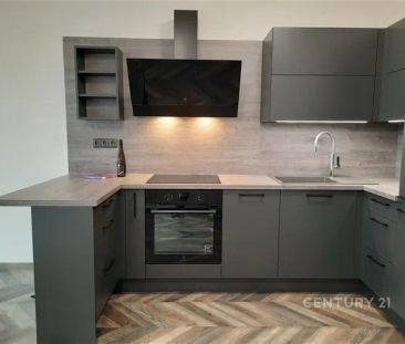 Pronájem bytu 1+kk v exkluzivním projektu Kolbenova park - Photo 1