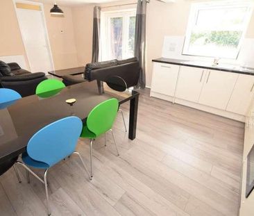 Culmington Close, Hulme, Manchester, M15 - Photo 3