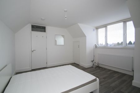 2 Bed Maisonette, Village Way East, HA2 - Photo 4