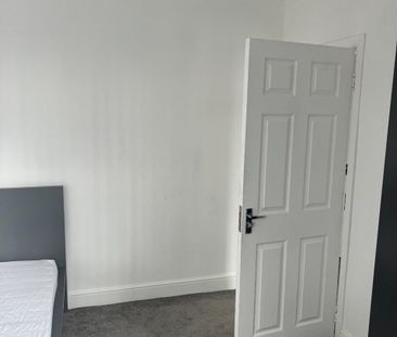 3 Bed Semi-Detached House, Stanfell Road, LE2 - Photo 5