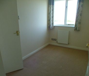 Octavia Place, Lydney - Photo 5