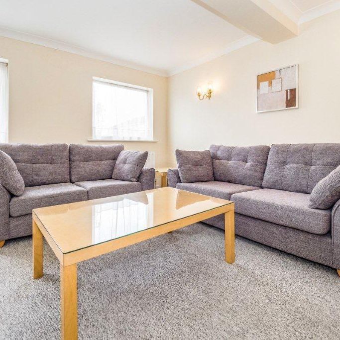 Glengall Road, Woodford Green, IG8 - Photo 1