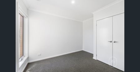 Contemporary Comfort in Prime Tarneit Location I Three-Bedroom House - Photo 4