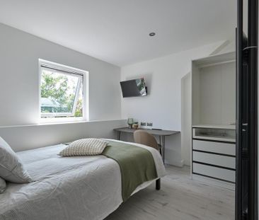 6 bedroom terraced house to rent - Photo 4